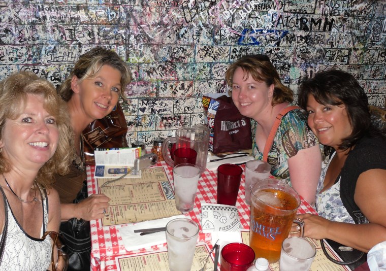 Left clockwise:  Cindy, me, Sara, and Heidi, Gino's Pizza - Chicago